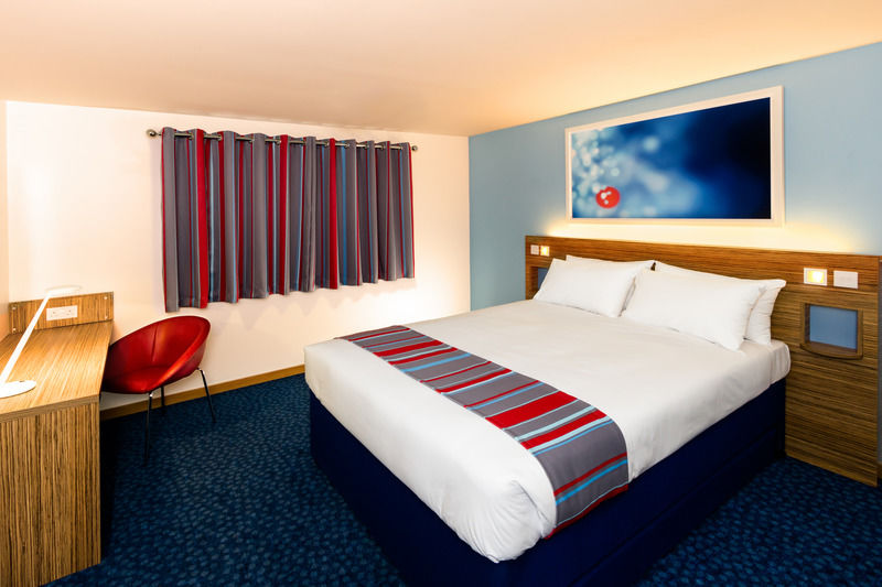 Travelodge Bristol Central Anchor Road ภายนอก รูปภาพ