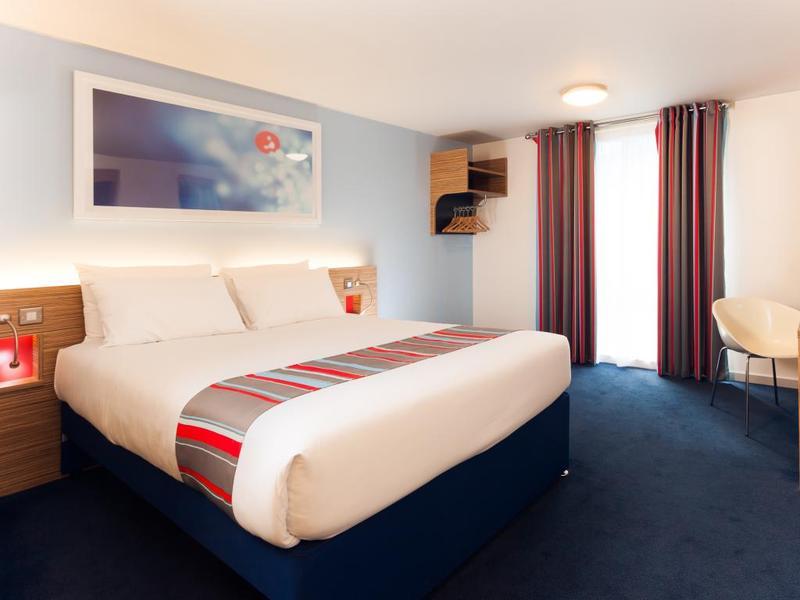 Travelodge Bristol Central Anchor Road ภายนอก รูปภาพ