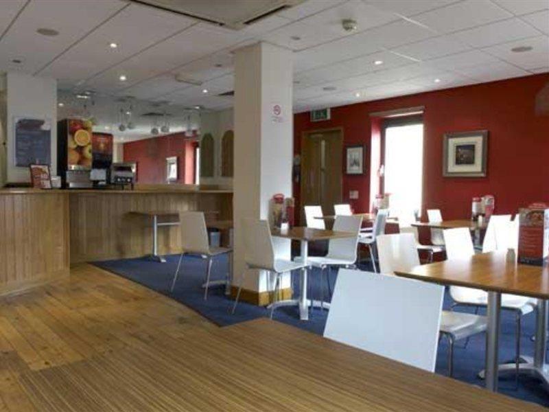 Travelodge Bristol Central Anchor Road ภายนอก รูปภาพ