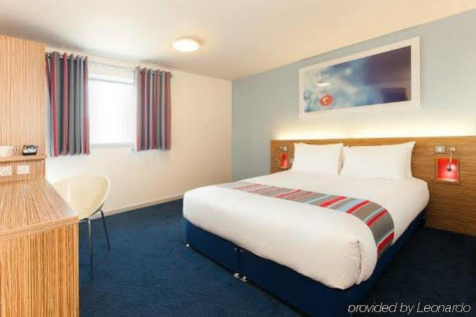 Travelodge Bristol Central Anchor Road ภายนอก รูปภาพ