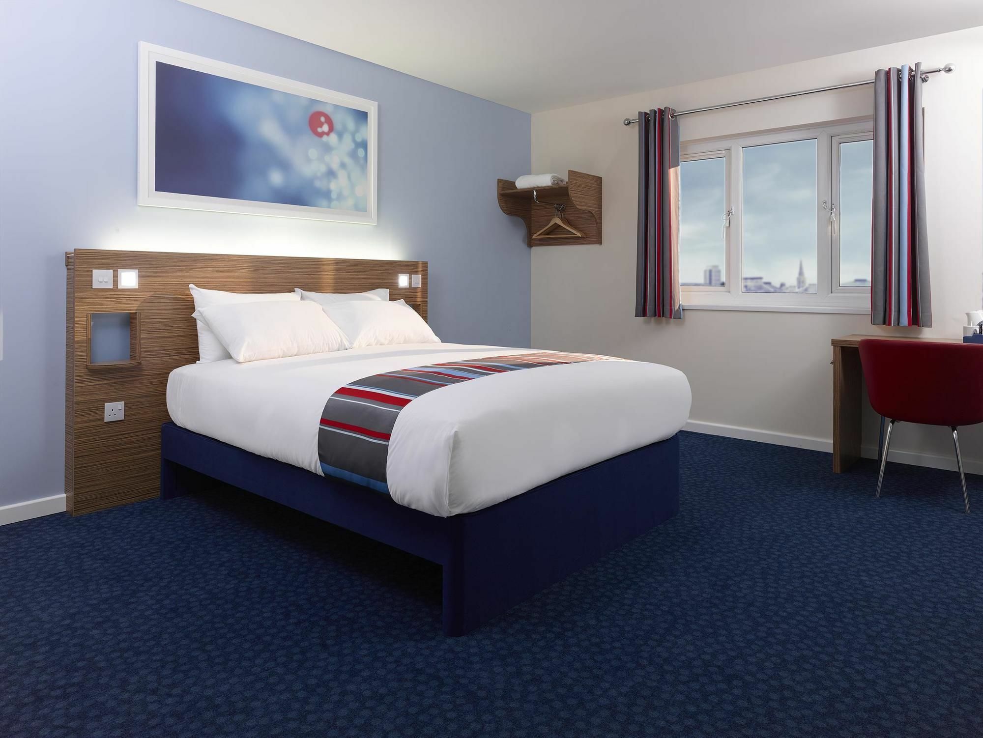 Travelodge Bristol Central Anchor Road ภายนอก รูปภาพ