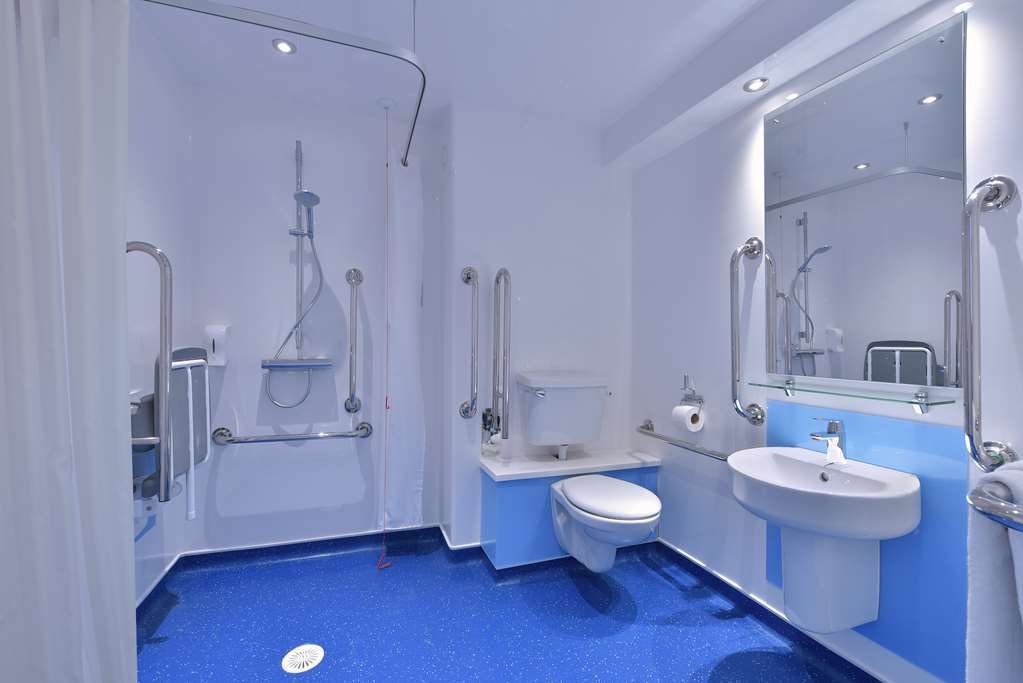 Travelodge Bristol Central Anchor Road ห้อง รูปภาพ