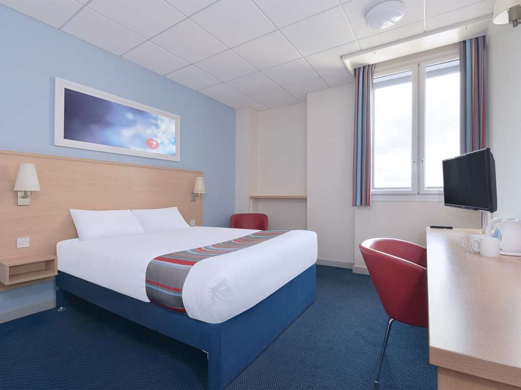 Travelodge Bristol Central Anchor Road ห้อง รูปภาพ